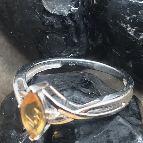 10k white gold citrine ring - Picture 13 of 15